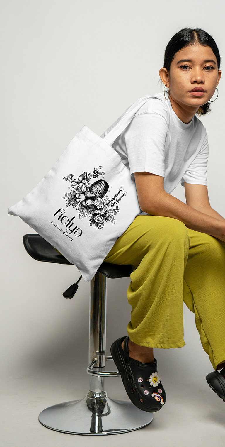 Agence-le-6-Helya-Tote-bag-Bougie-Maitre-cirié-Identité-visuelle-Paris-Agence-de-design-corporate